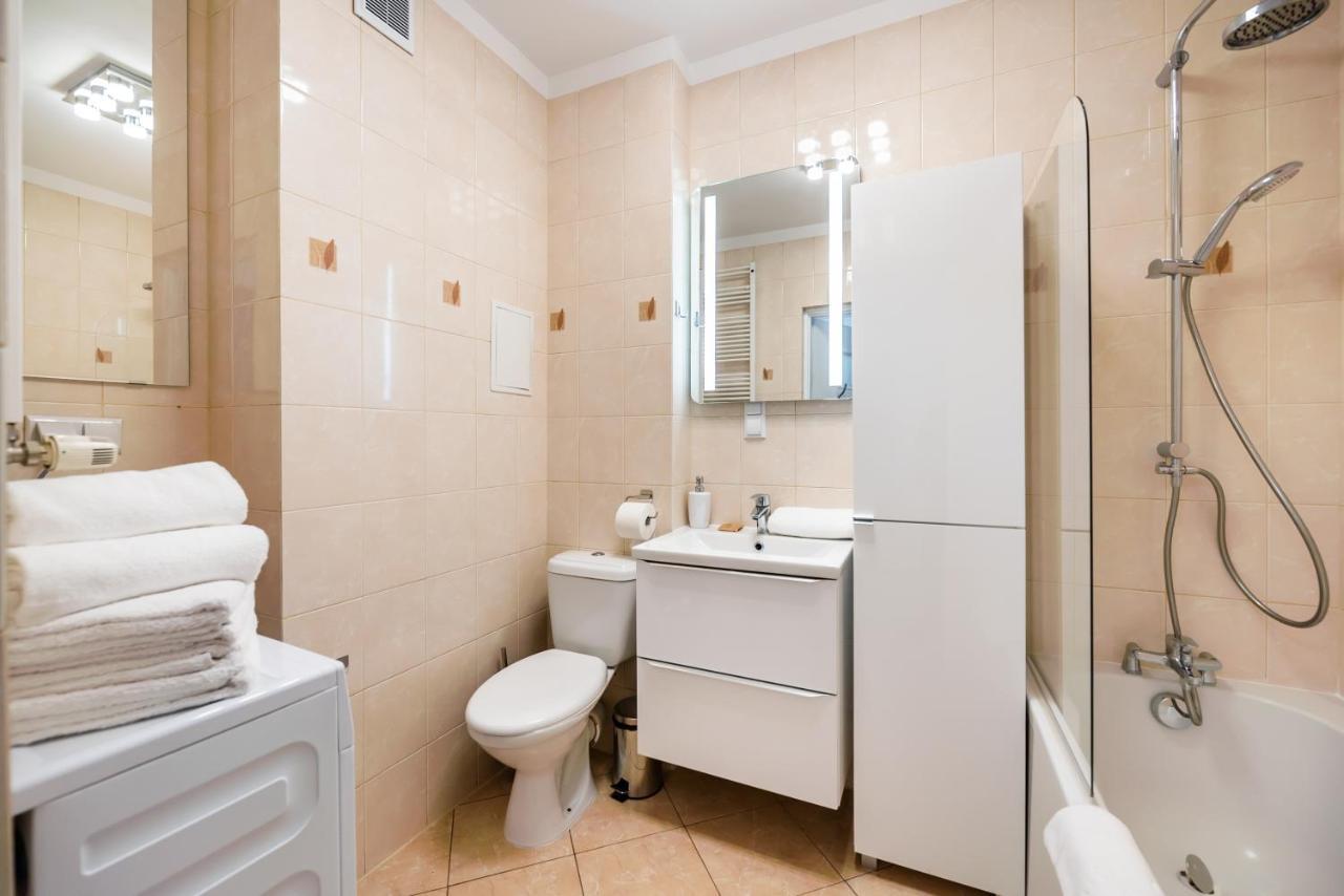 Metro Kondratowicza Velvet Apartment วอร์ซอ ภายนอก รูปภาพ